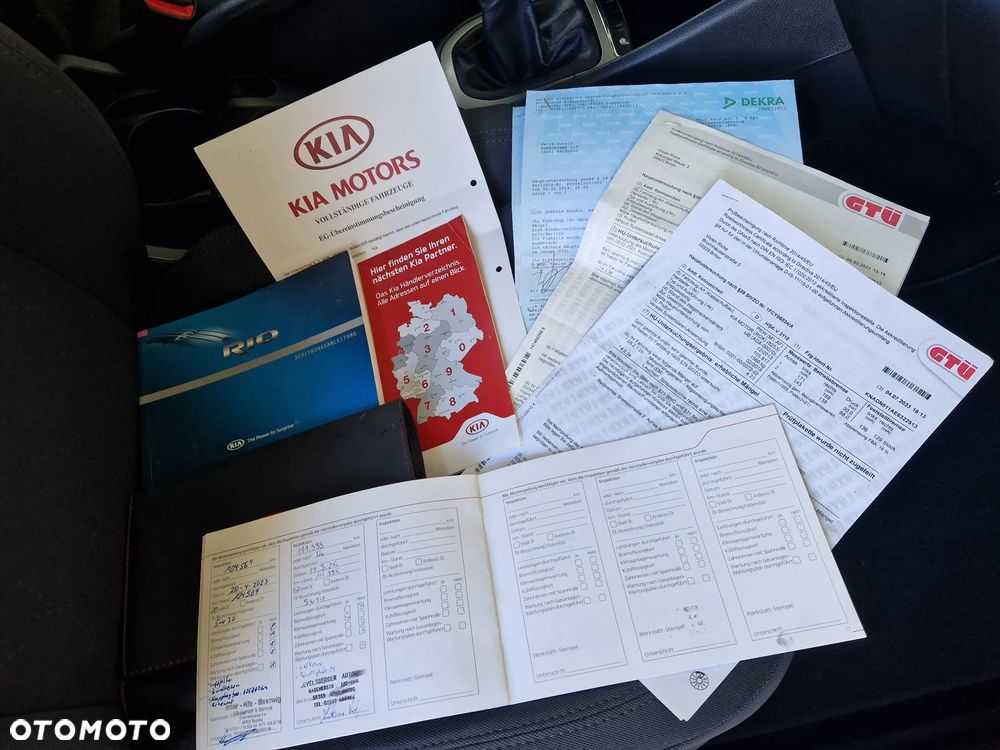 Kia Rio 1.2 Fifa World Cup Edition - 36