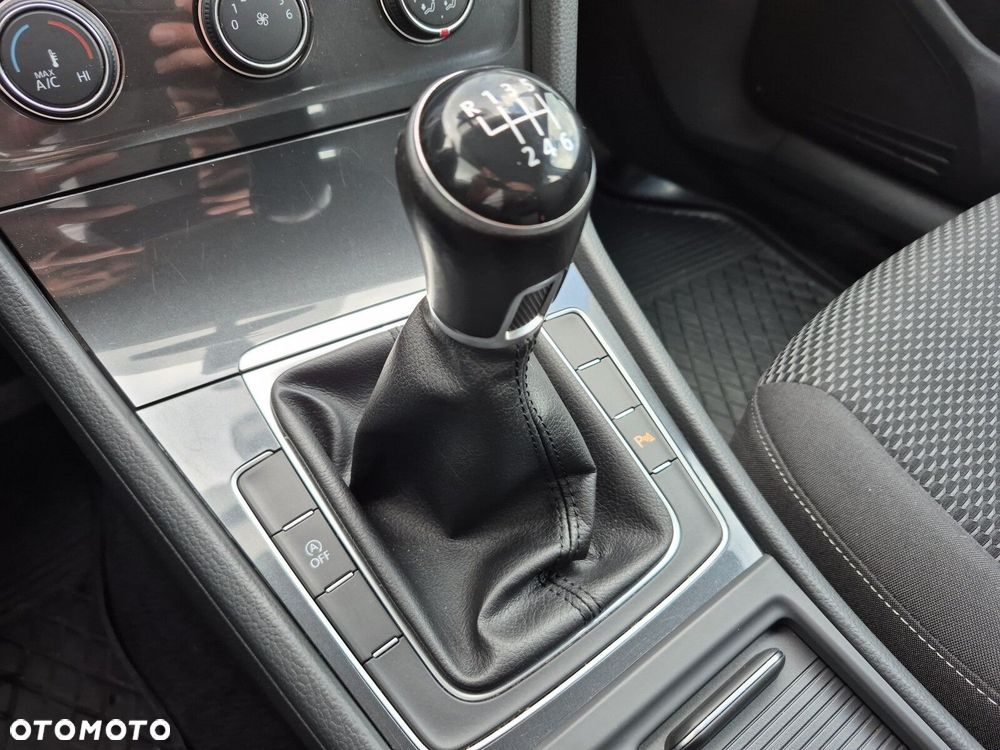 Volkswagen Golf Variant 1.0 TSI BMT Trendline - 15