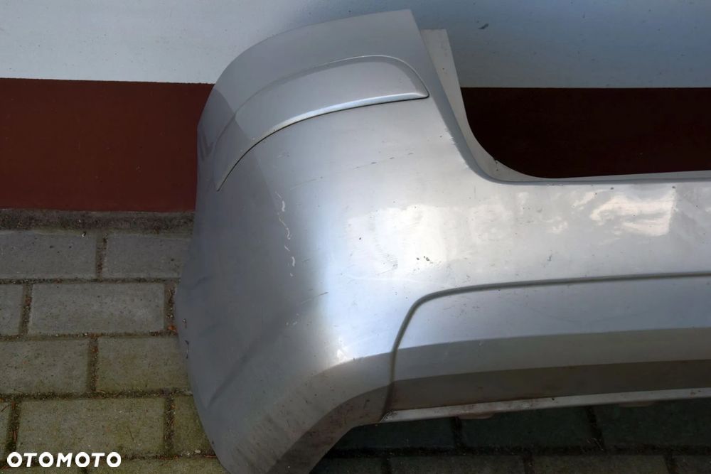 Opel Zafira B 08-14 Zderzak tylny tył LIFT srebrny Z157 - 10