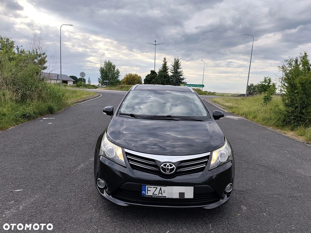 Toyota Avensis 1.8 Comfort - 11