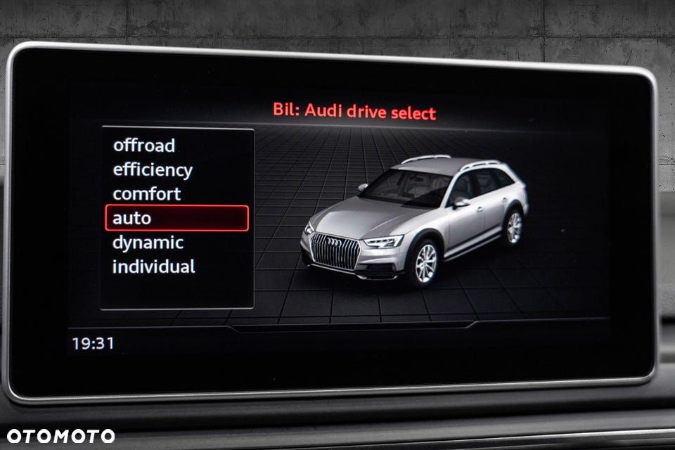 Audi A4 Allroad 2.0 TDI Quattro S tronic - 36