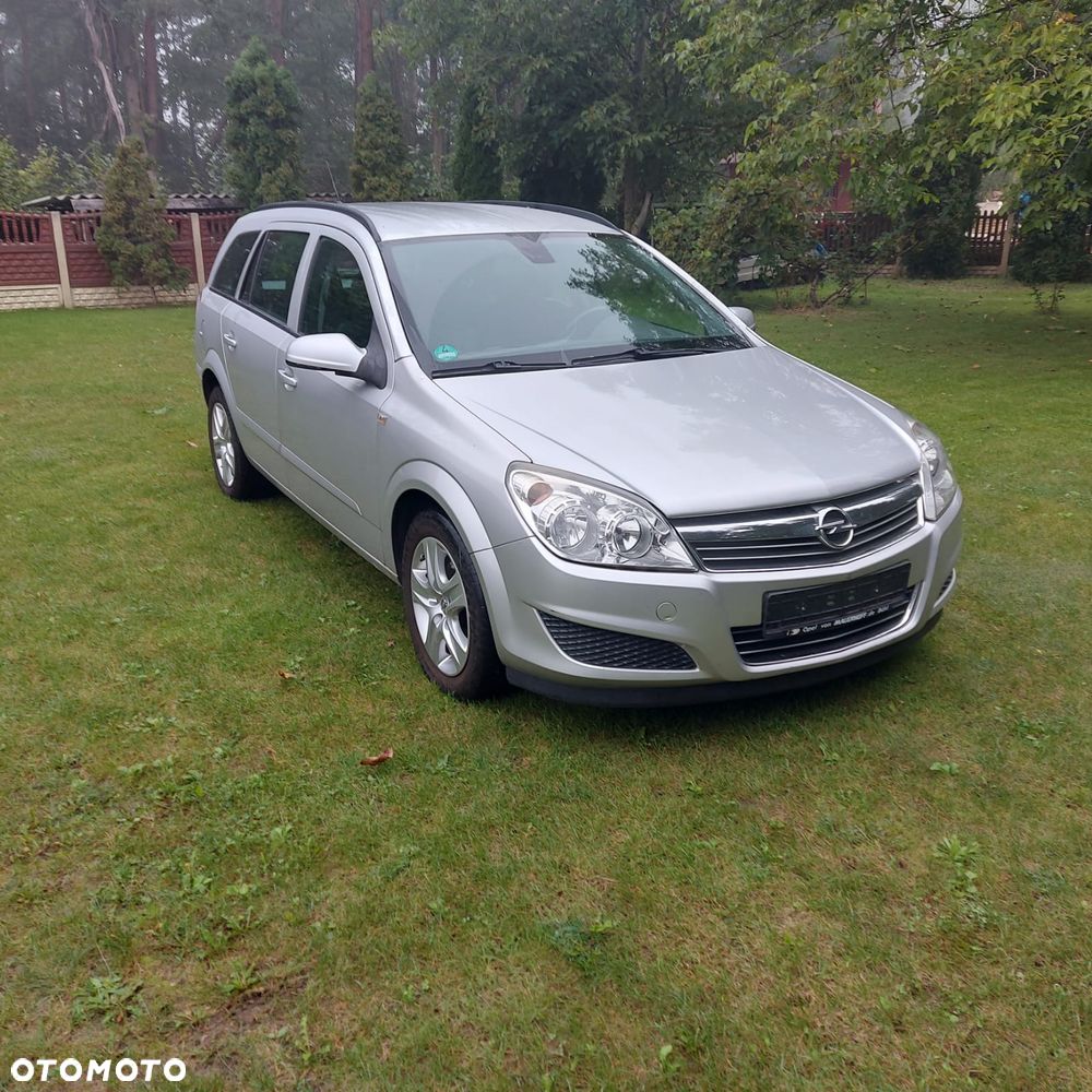 Opel Astra ver-1-6-caravan - 11