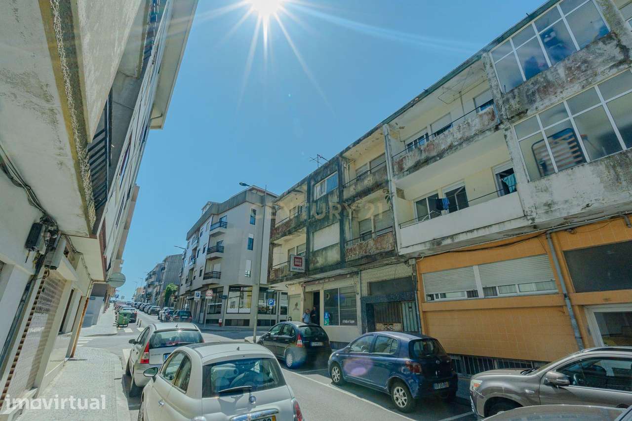 PRÉDIO EM PROPRIEDADE TOTAL Junto ao Jardim do Morro | Vila Nova de Ga - Grande imagem: 3/25