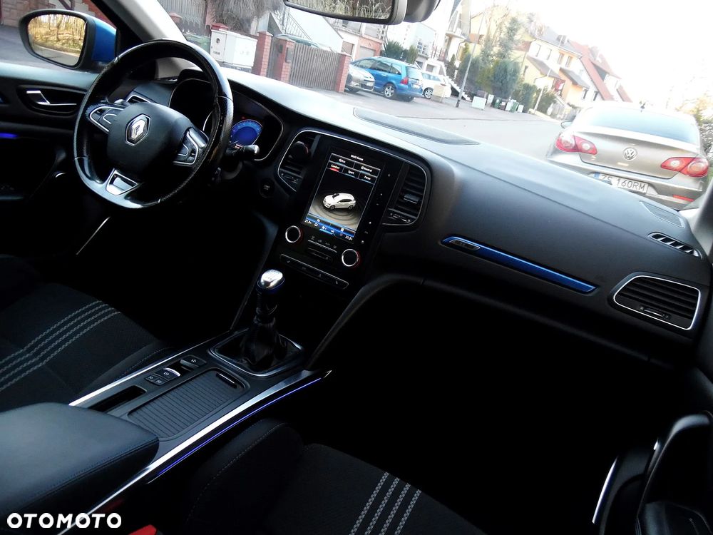 Renault Megane ENERGY TCe 130 GT LINE - 30