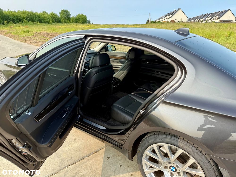 BMW Seria 7 - 5