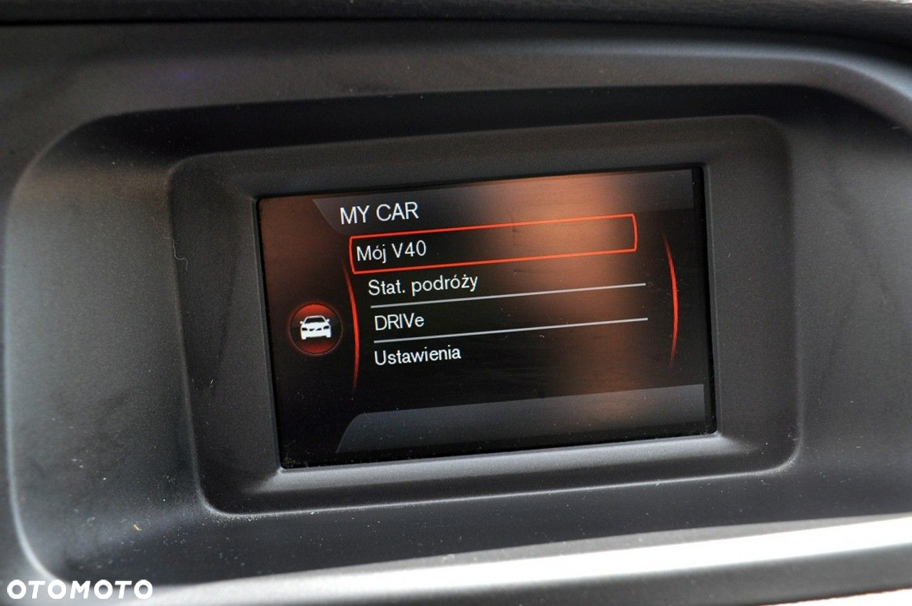Volvo V40 D2 R-Design Momentum - 25