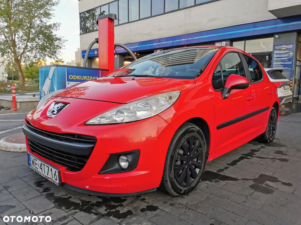 Peugeot 207 - 1