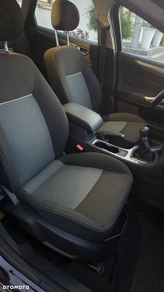 Ford Mondeo 2.0 Trend X - 14