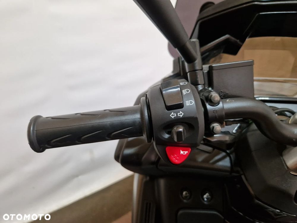 Peugeot Metropolis - 37