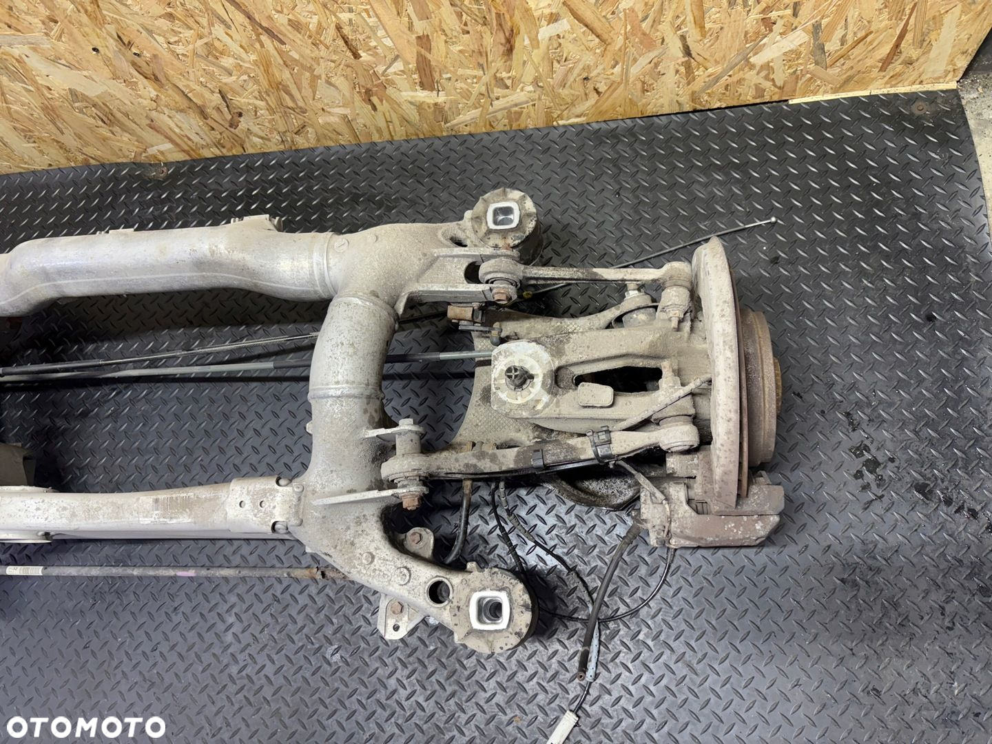 KOMPLETNE ZAWIESZENIE SANKI TYLNE BELKA WÓZEK BMW E61 6770827 - 4