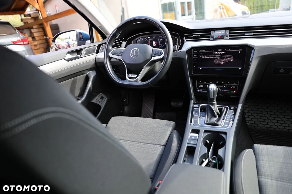Volkswagen Passat 2.0 TDI SCR DSG 4Motion Elegance - 22