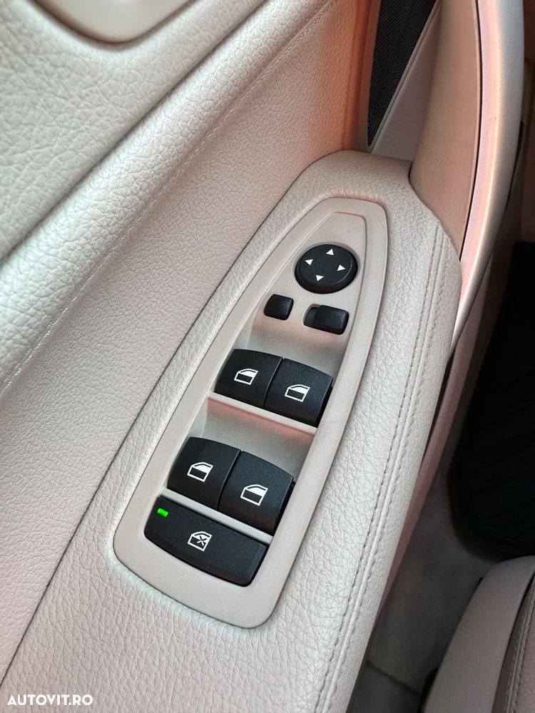 BMW Seria 1 116i Aut. - 24