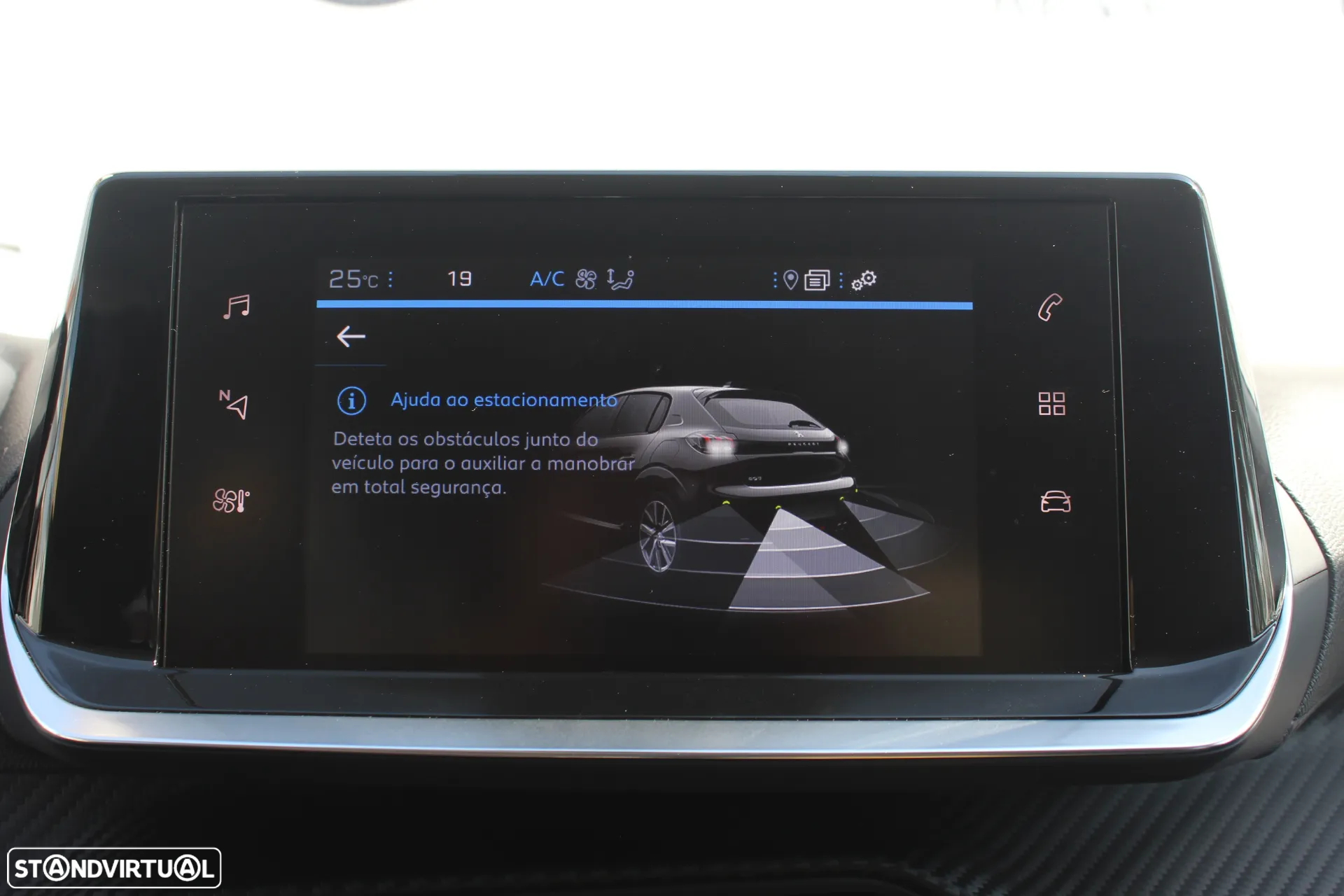 Peugeot 208 PureTech 100 Allure - 24