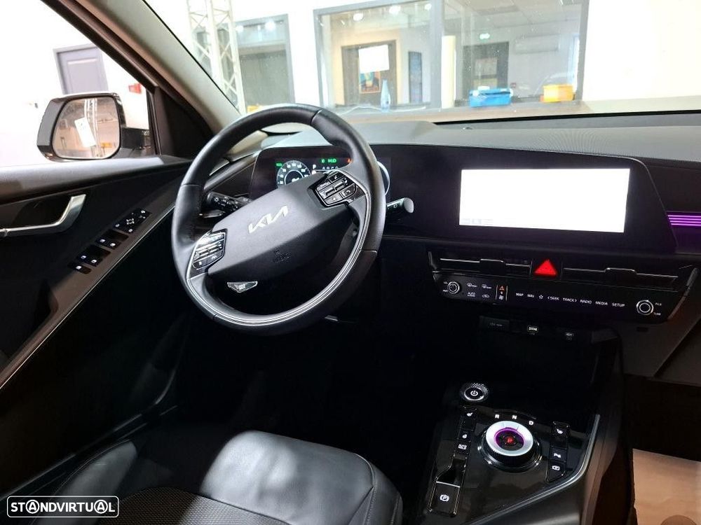 Kia Niro EV 64kWh Tech - 8