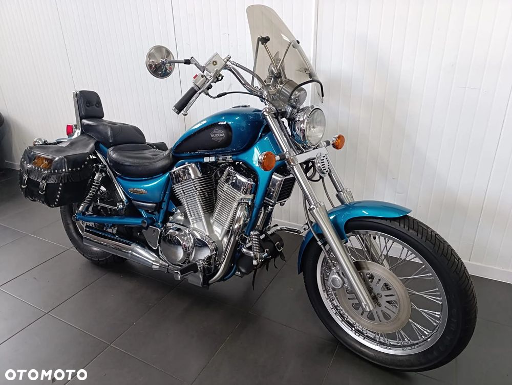 Suzuki Intruder - 16