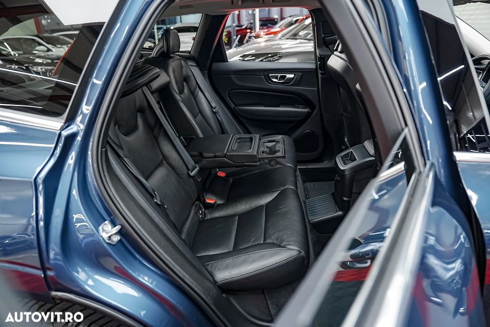 Volvo XC 60 Recharge T6 Twin Engine eAWD Inscription Expression - 8