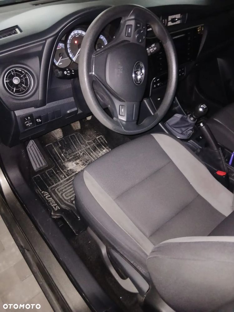 Toyota Auris - 3