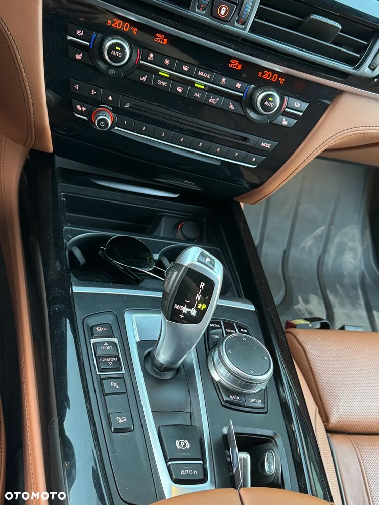 BMW X5 xDrive25d - 11