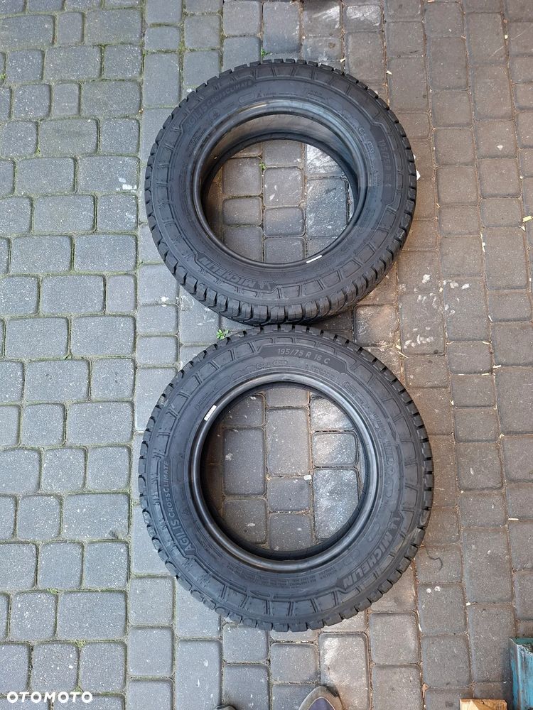 Opona Michelin Agilis CrossClimate 195/75 R16C 110/108R DOT 43/25  2szt - 1