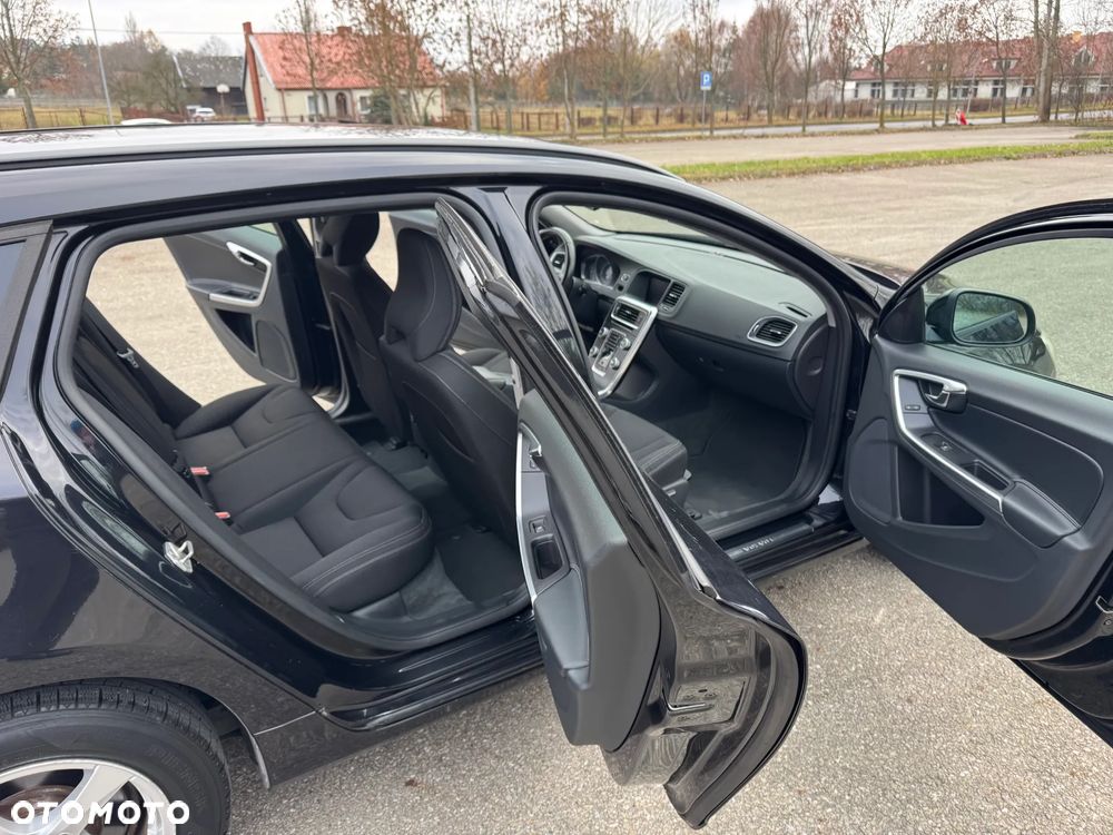 Volvo V60 D2 Kinetic - 11