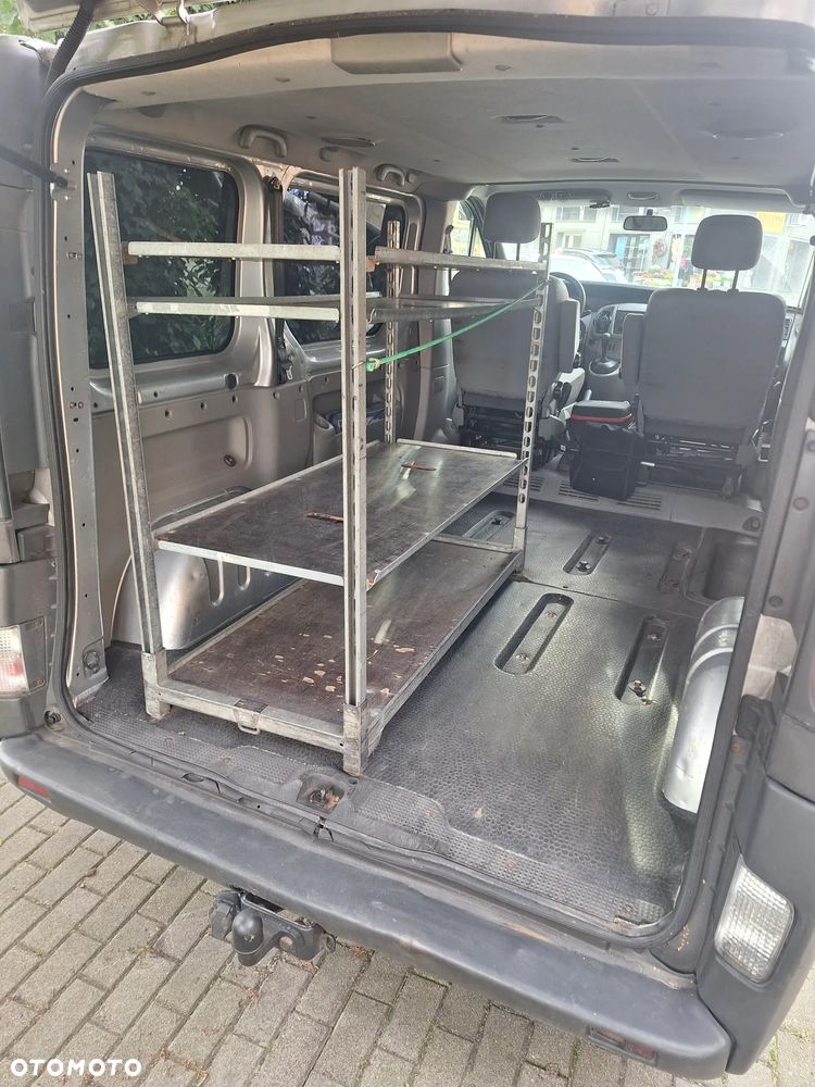Opel Vivaro - 8