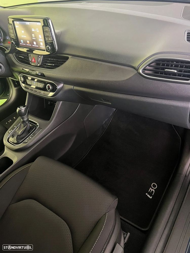 Hyundai i30 CW - 17