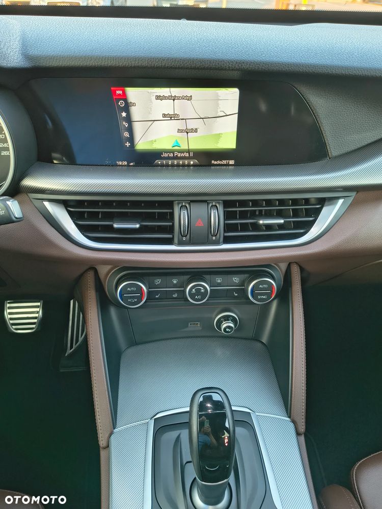 Alfa Romeo Stelvio 2.0 Turbo Executive Q4 - 12
