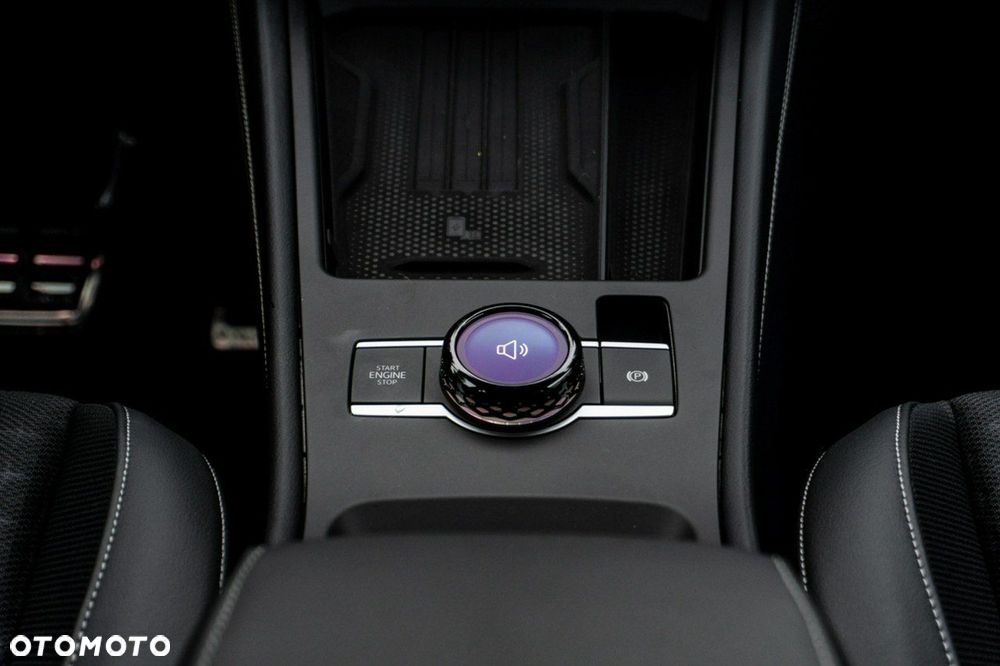 Volkswagen T-Roc - 28