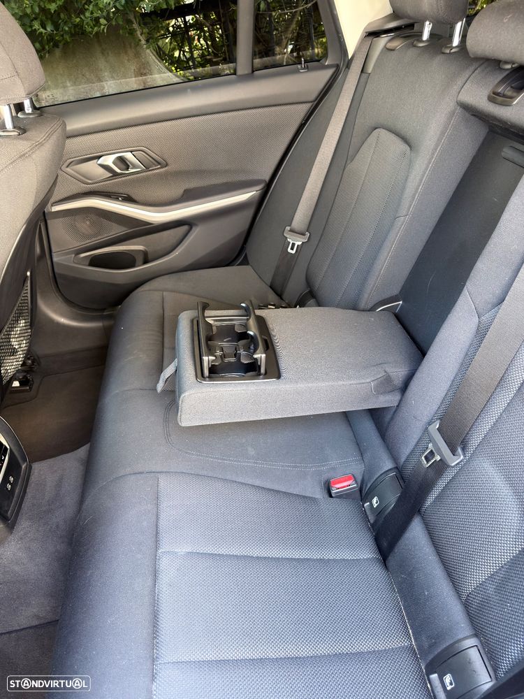 BMW 320 d Line Luxury Auto - 36