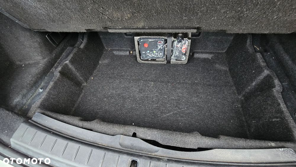 BMW Seria 2 218i Active Tourer - 8