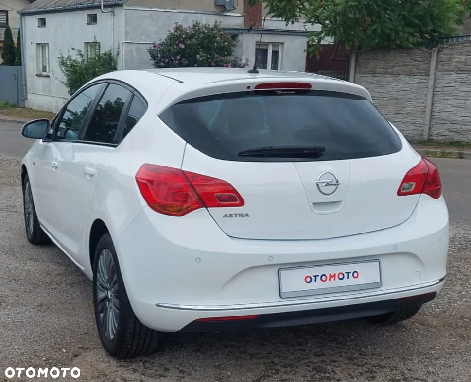 Opel Astra 1.4 Turbo Design Edition - 22