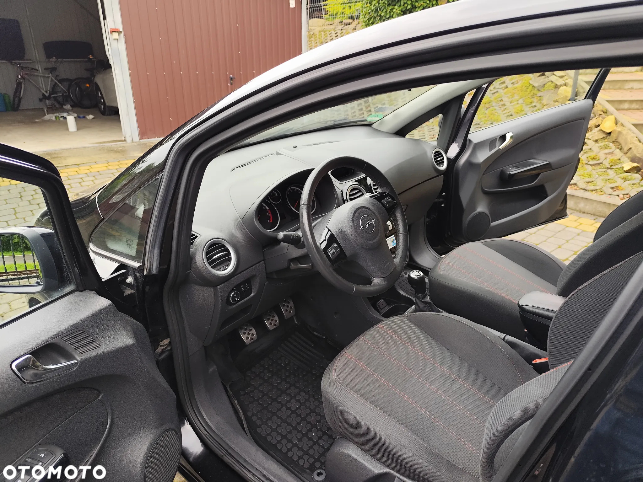 Opel Corsa 1.4 16V Active - 4
