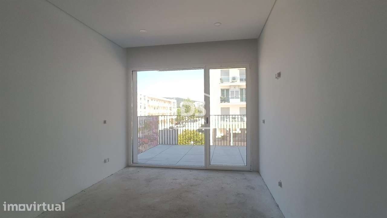 Apartamento T3 Novo com Garagem para 3 Carros – Vale das Flores, Coimb - Grande imagem: 3/13