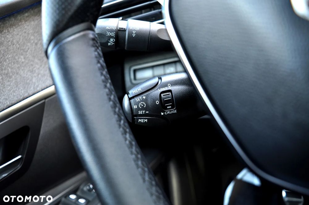 Peugeot 3008 1.5 BlueHDi GT S&S - 37