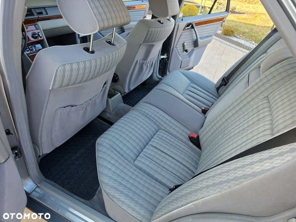 Mercedes-Benz W124 (1984-1993) - 14