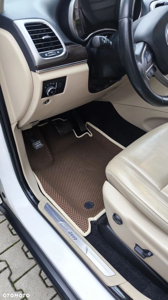 Jeep Grand Cherokee 5.7 V8 Summit - 9