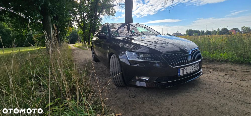 Skoda Superb 2.0 TDI L&K DSG - 8
