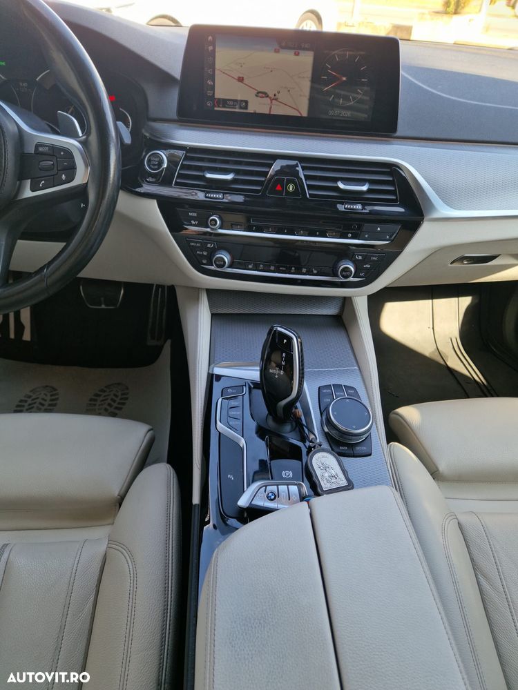 BMW Seria 5 520d Aut. M Sport Edition - 15