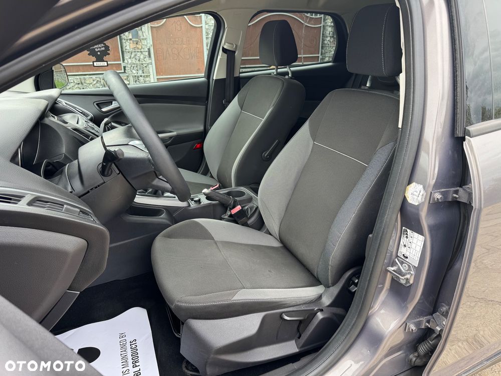Ford Focus 1.6 Edition - 14