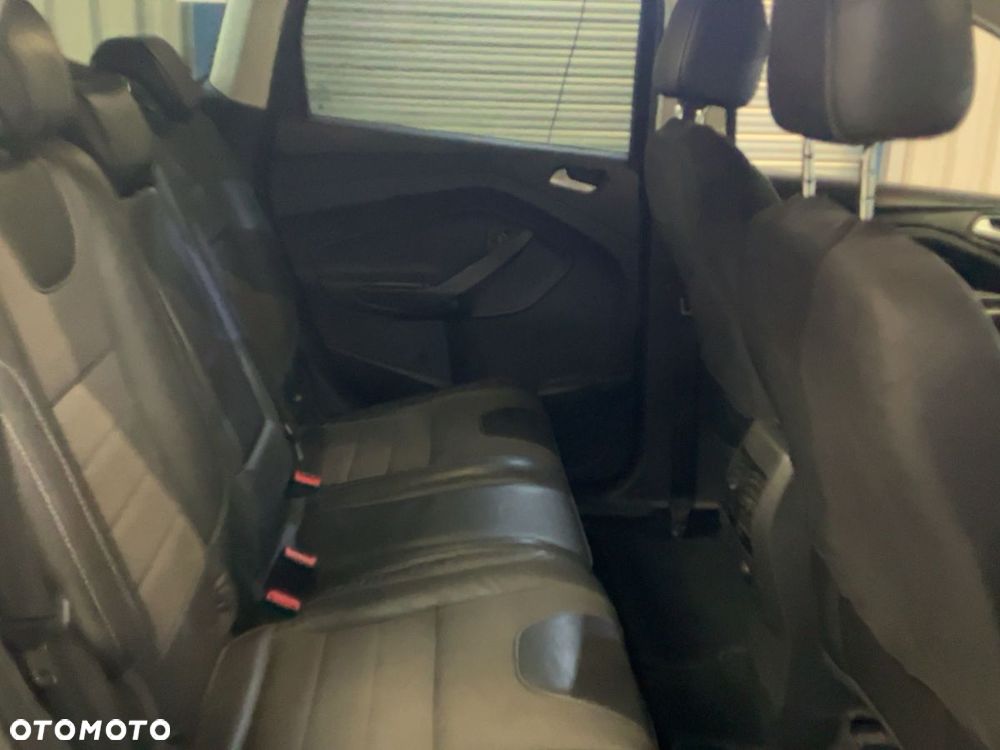 Ford Kuga 2.0 TDCi 2x4 Titanium - 6