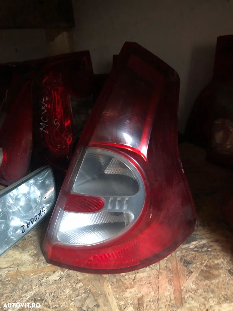 Stop stanga/Stop dreapta Dacia Sandero 1 - 1