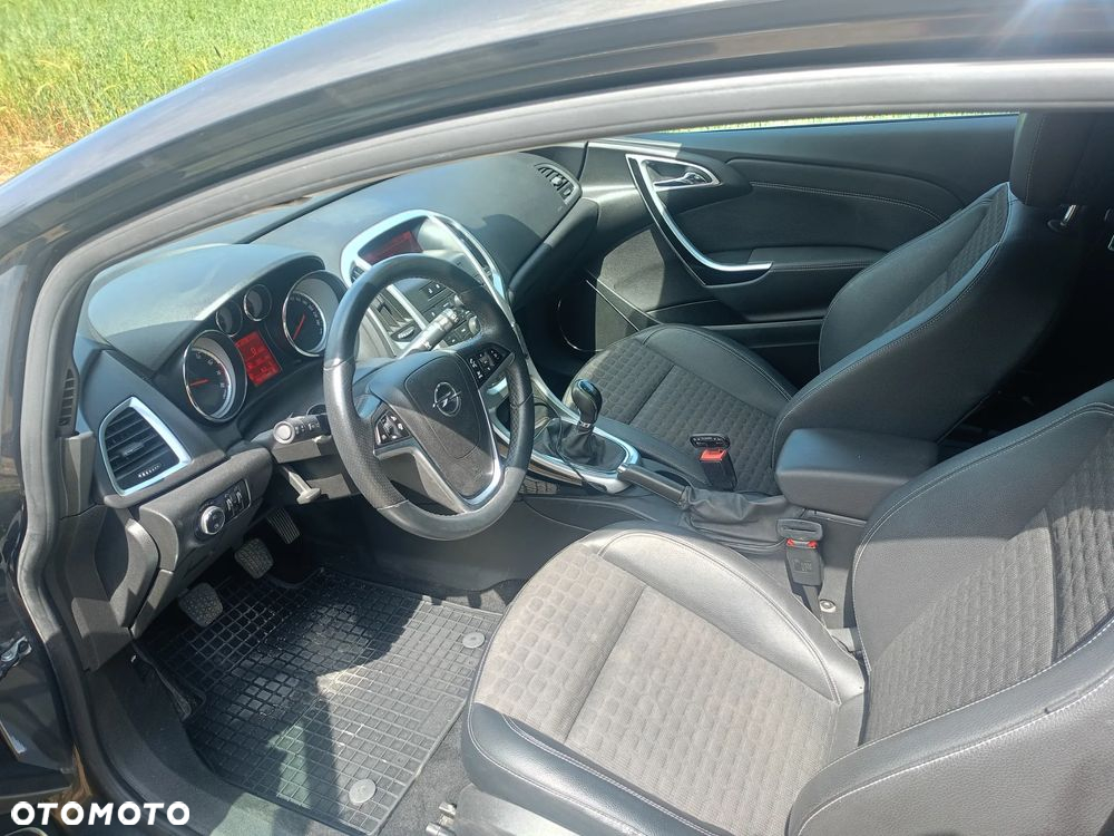 Opel Astra IV GTC 1.4 T Sport - 14