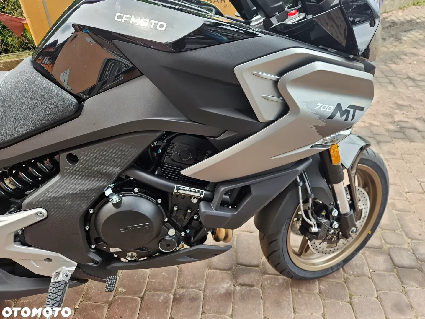 CFMoto MT - 3