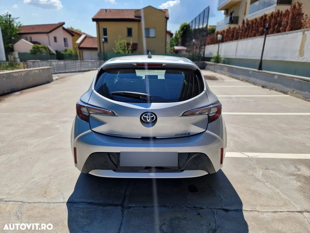 Toyota Corolla 1.8 HSD Business - 12