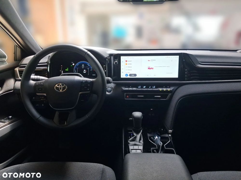 Toyota Camry - 13