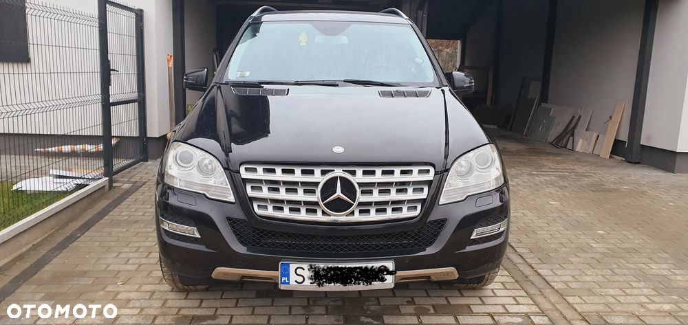 Mercedes-Benz ML - 4