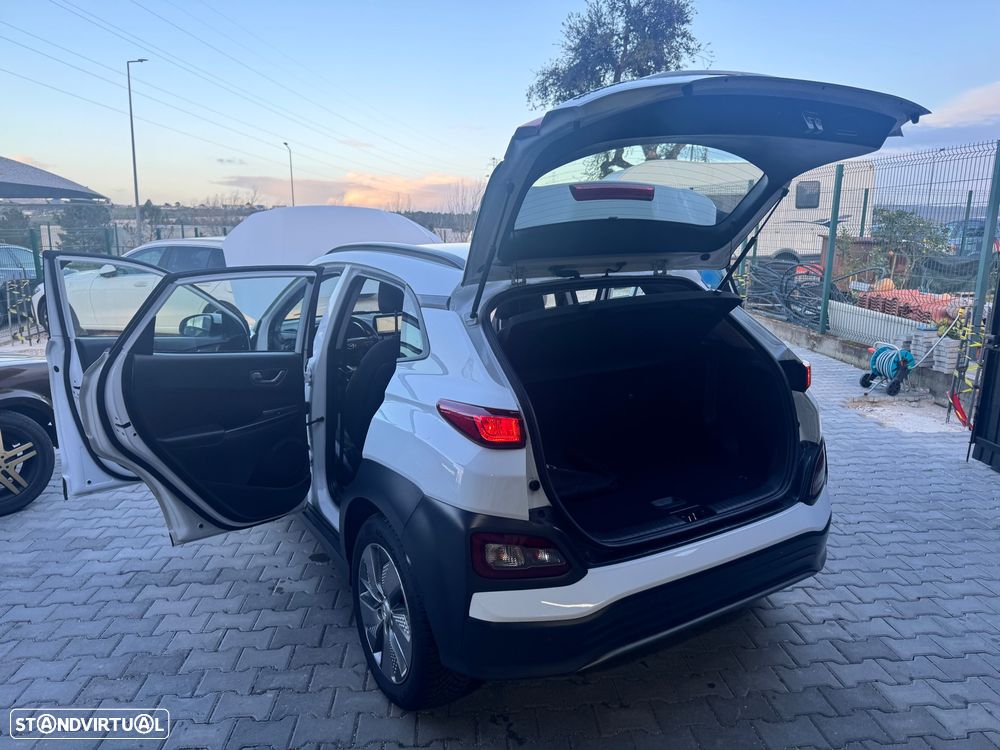 Hyundai Kauai 64 kWh Premium+P.Premium - 16