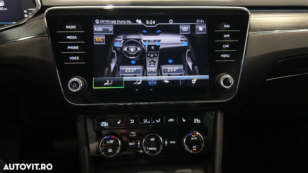 Skoda Superb 2.0 TDI DSG Ambition - 35