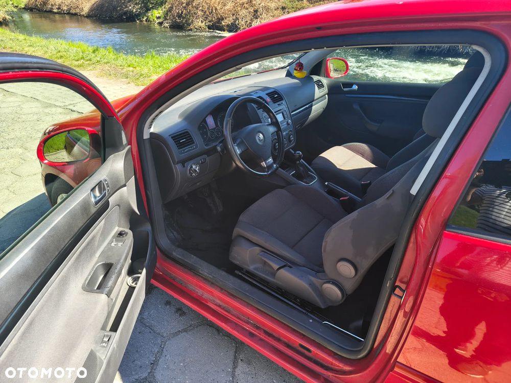 Volkswagen Golf 2.0 TDI DPF GT - 14