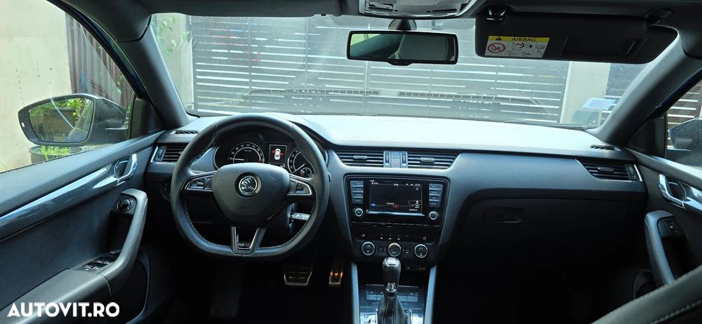 Skoda Octavia 2.0 TDI RS DSG - 8